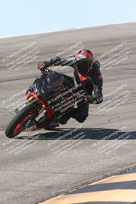 media/Oct-13-2025-Moto Forza (Mon) [[a66d839500]]/4-C Group/Session 2 (Bowl)/